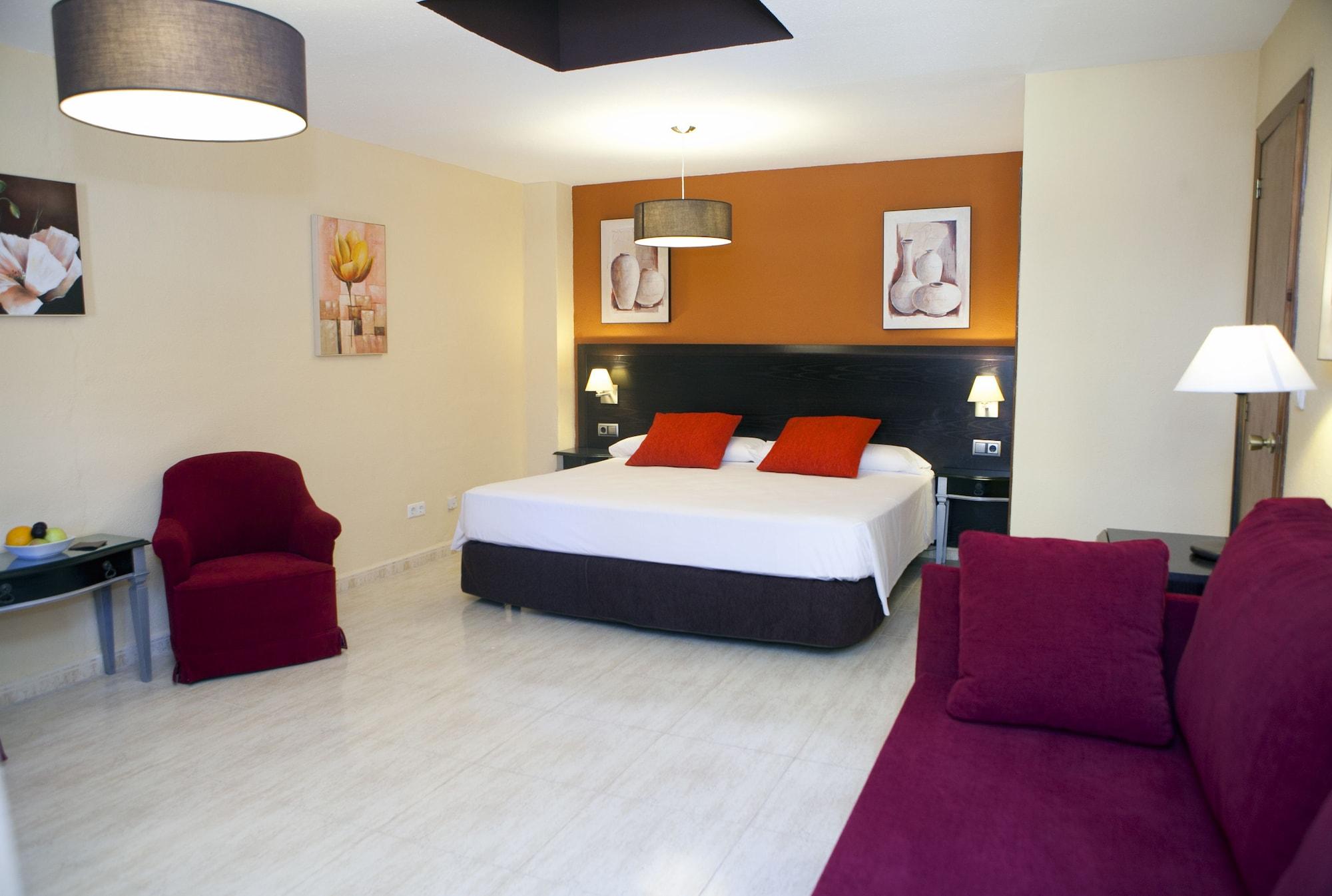 Moon Dreams Fuengirola Hotel Bagian luar foto
