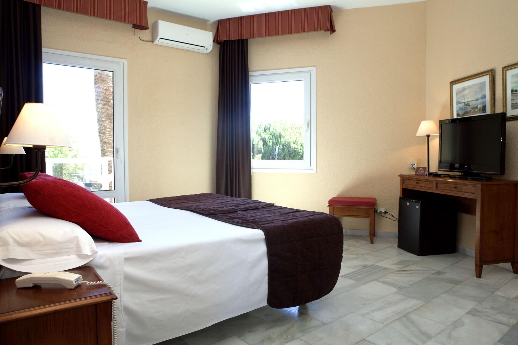 Moon Dreams Fuengirola Hotel Bagian luar foto