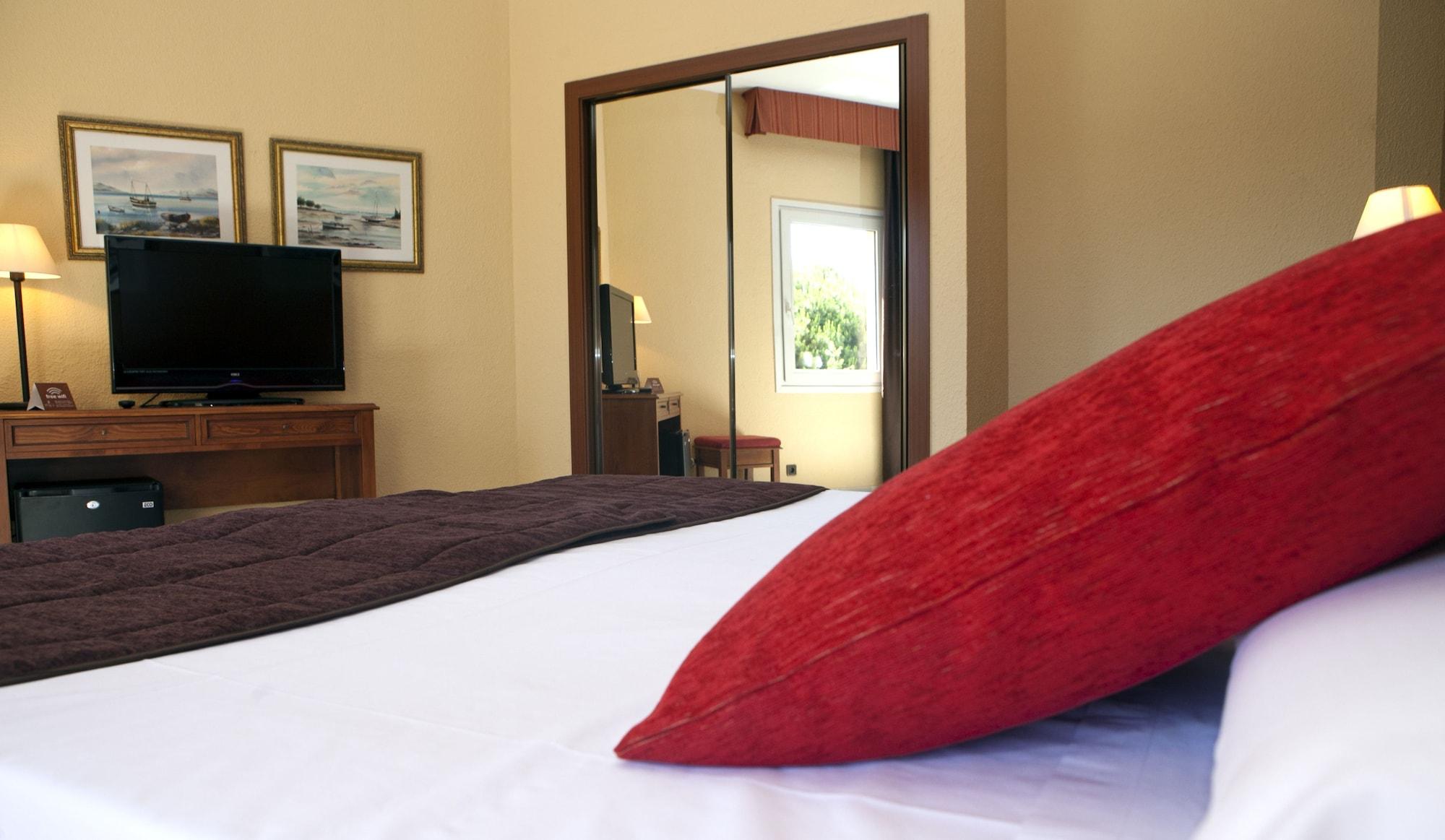Moon Dreams Fuengirola Hotel Bagian luar foto