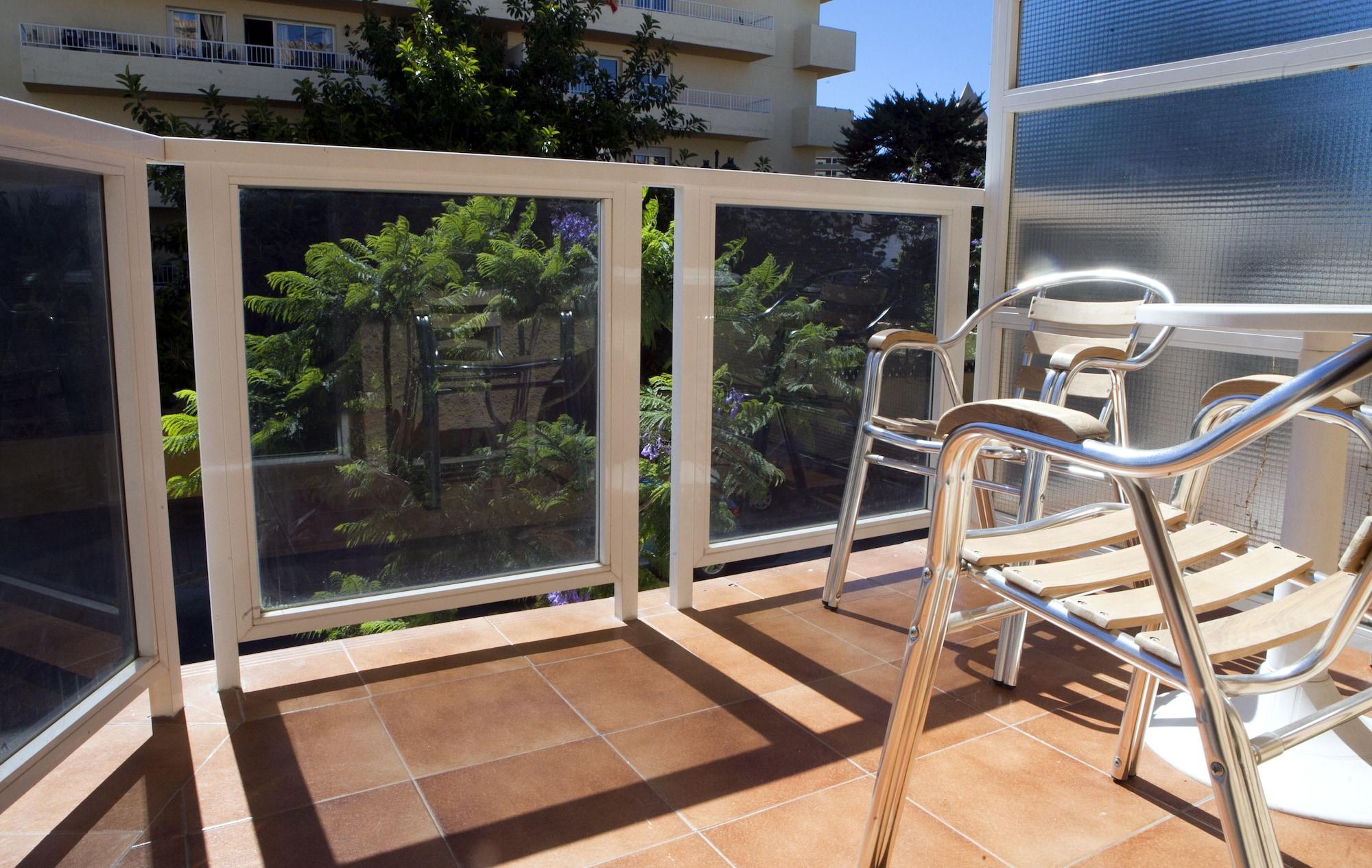Moon Dreams Fuengirola Hotel Bagian luar foto