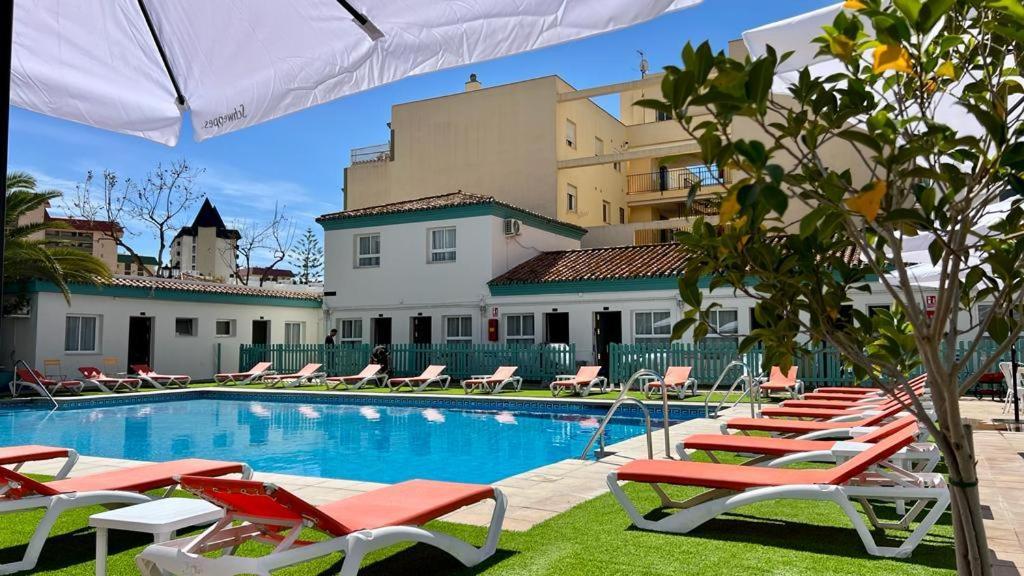 Moon Dreams Fuengirola Hotel Bagian luar foto