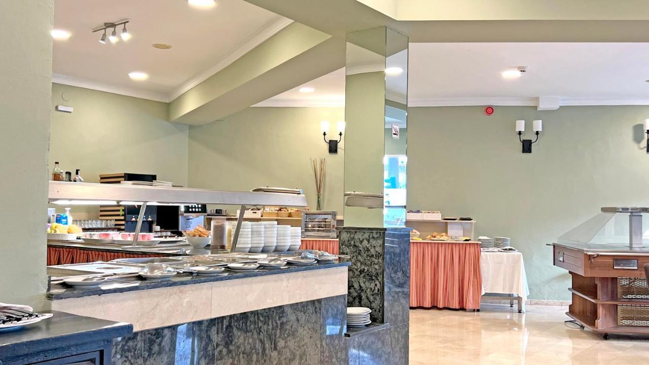 Moon Dreams Fuengirola Hotel Bagian luar foto