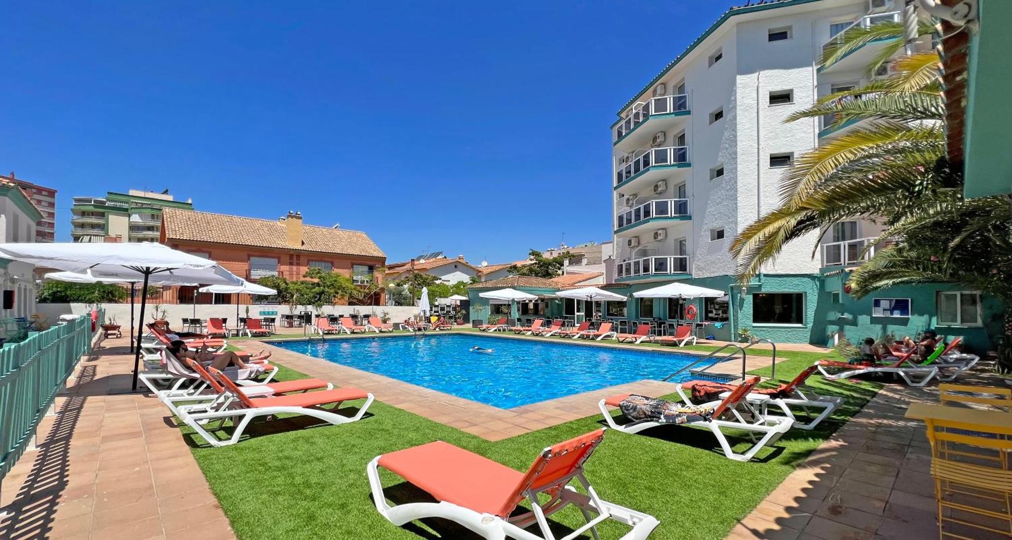 Moon Dreams Fuengirola Hotel Bagian luar foto