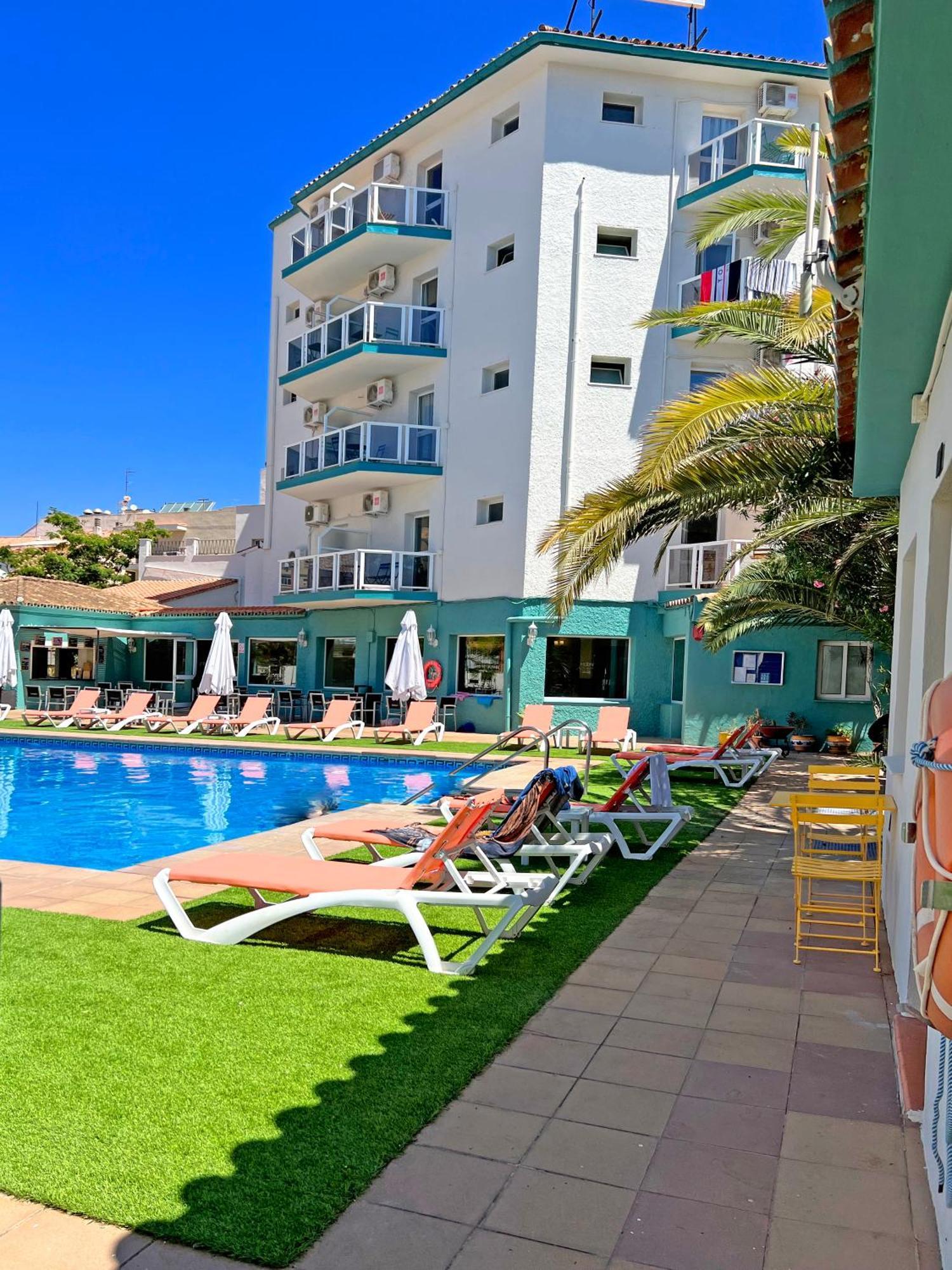 Moon Dreams Fuengirola Hotel Bagian luar foto