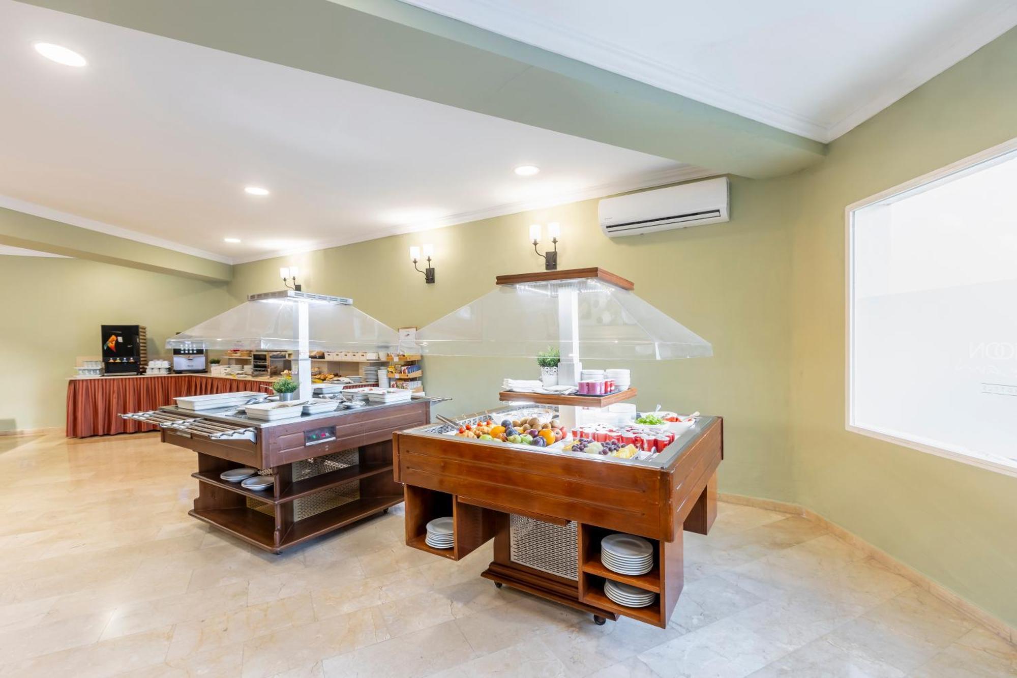 Moon Dreams Fuengirola Hotel Bagian luar foto